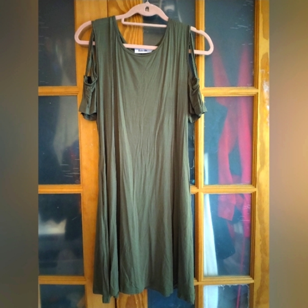 Dress with pockets